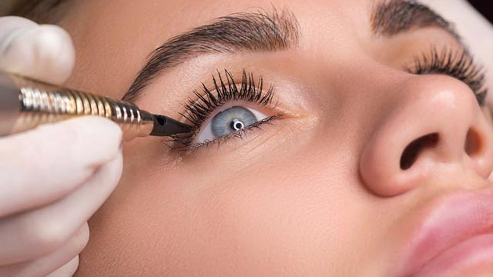 Lee más sobre el artículo Micropigmentación entre pestañas: la técnica que hace que tus ojos parezcan más grandes